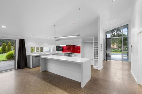 Photo of property in 51 Waikawa Beach Road, Manakau, Levin, 5573