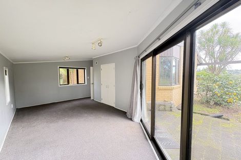 Photo of property in 412 Taupaki Road, Kumeu, 0892