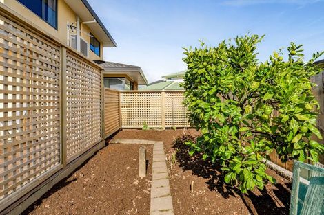 Photo of property in 20 Kellyville Heights, Merrilands, New Plymouth, 4312