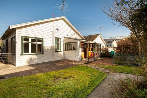 Photo of property in 28 Bernard Street, Kenmure, Dunedin, 9011