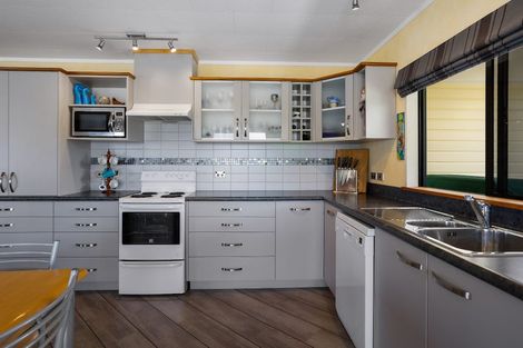 Photo of property in 45 Whitby Avenue, Whitianga, 3510