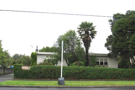 Photo of property in 4/28 Woodglen Road, Glen Eden, Auckland, 0602