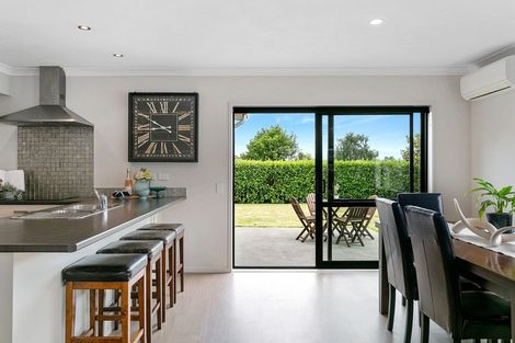 Photo of property in 15 Windsor Street, Richmond Heights, Taupo, 3330