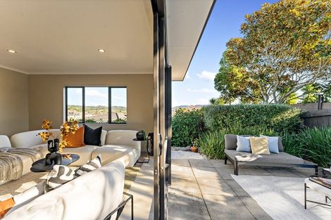Photo of property in 18 Mckinley Road, Sunnyvale, Auckland, 0612