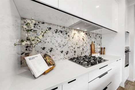 Photo of property in 215a Murphys Road, Flat Bush, Auckland, 2019