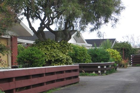 Photo of property in 2/142 Heretaunga Street, Palmerston North, 4414