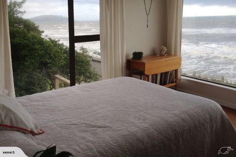 Photo of property in 16 The Parade, Paekakariki, 5034