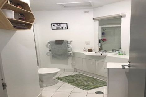 Photo of property in The Wellingtonian, 5d/120 The Terrace, Wellington Central, Wellington, 6011