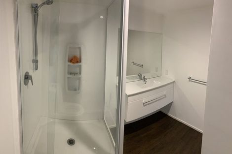 Photo of property in 549 Great South Road, Rosehill, Papakura, 2113