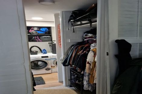 Photo of property in 141 Churton Drive, Churton Park, Wellington, 6037