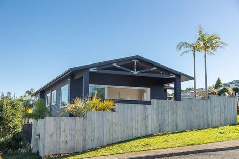 Photo of property in 89 Centennial Drive, Whitianga, 3510