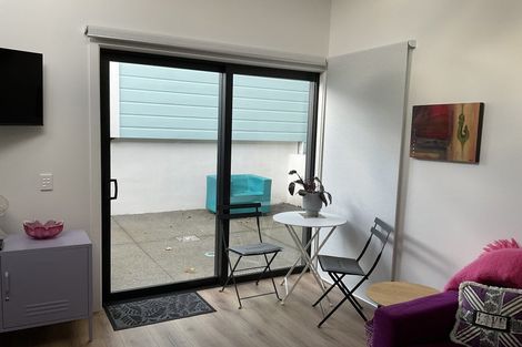 Photo of property in 104 Elizabeth Street, Mount Victoria, Wellington, 6011