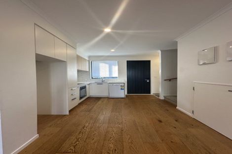 Photo of property in 60 Waipuhinui Way, Wiri, Auckland, 2104