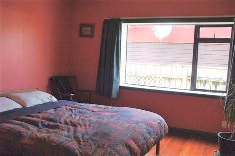 Photo of property in 16 Brook Street, Waiwhetu, Lower Hutt, 5010