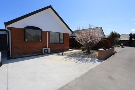 Photo of property in 8 Farm Lane, Parklands, Christchurch, 8083