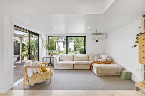 Photo of property in 2a Wesley Street, Devonport, Auckland, 0624