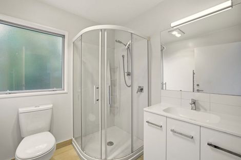 Photo of property in 12 Menin Gate Crescent, Broomfield, Christchurch, 8042