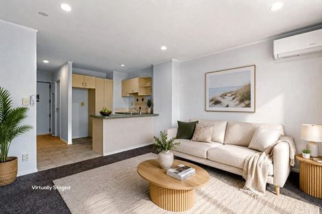 Photo of property in 8e/20 Ian Marwick Place, Birkenhead, Auckland, 0626