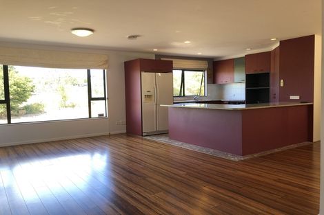 Photo of property in 20 Belvedere Court, West Harbour, Auckland, 0618