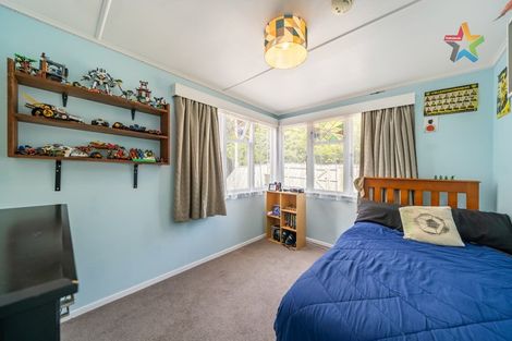 Photo of property in 43 August Street, Stokes Valley, Lower Hutt, 5019