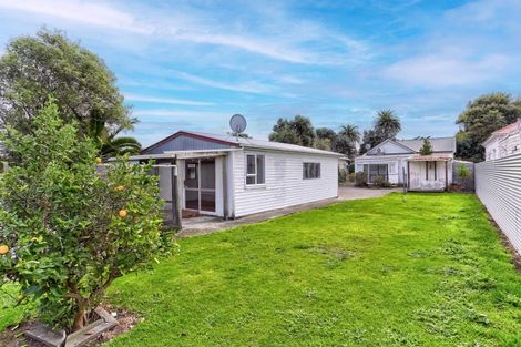 Photo of property in 43 Alma Road, Gonville, Whanganui, 4501