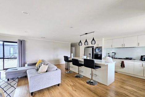 Photo of property in 19 Earlywood Road, Takanini, 2110