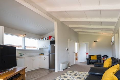 Photo of property in 10 Rimu Road, Stanmore Bay, Whangaparaoa, 0932