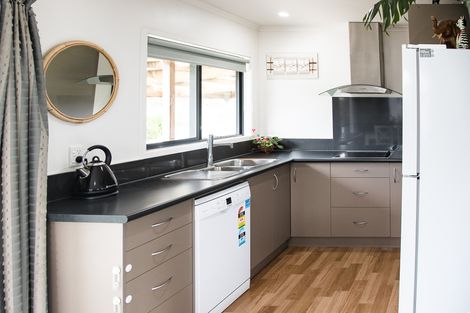 Photo of property in 27 Hacche Road, Outer Kaiti, Gisborne, 4010