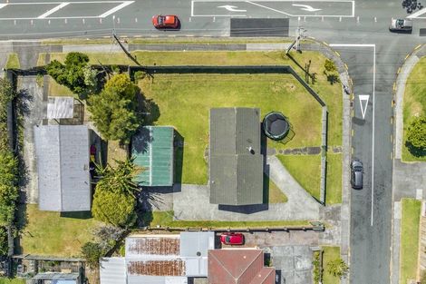 Photo of property in 1 Tabitha Crescent, Henderson, Auckland, 0612
