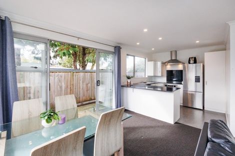 Photo of property in 56 Exeter Crescent, Takaro, Palmerston North, 4412