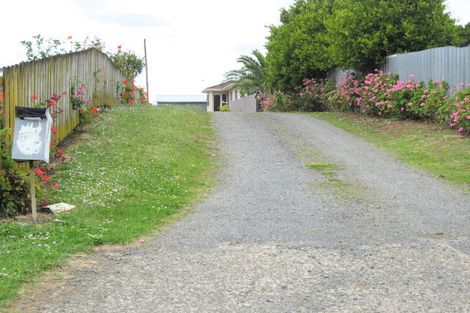 Photo of property in 58 Windrush Close, Mangere, Auckland, 2022