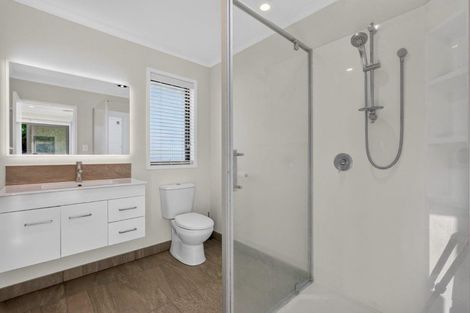 Photo of property in 40 Boocock Crescent, Orewa, 0931