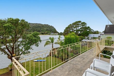Photo of property in 6 Waiwera Road, Waiwera, Orewa, 0994