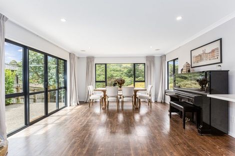 Photo of property in 8 Tararua Close, Aotea, Porirua, 5024