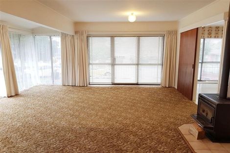 Photo of property in 1 Ti Nana Crescent, Henderson, Auckland, 0610