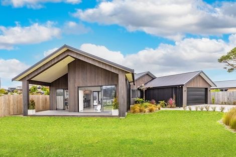 Photo of property in 6 Paulene Anne Place, Mangawhai Heads, Mangawhai, 0505