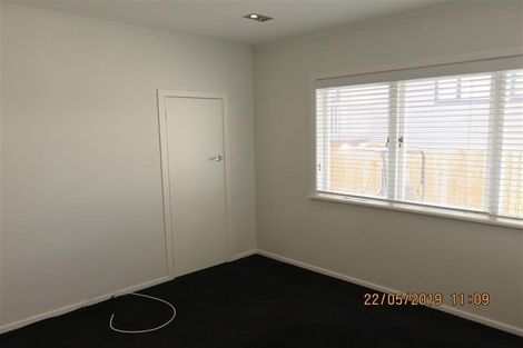 Photo of property in 22 Hepburn Road, Glendene, Auckland, 0602