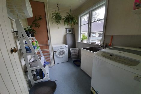 Photo of property in 12 Centennial Drive, Hokowhitu, Palmerston North, 4410