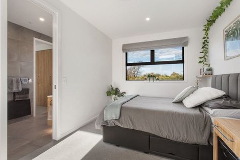 Photo of property in 122a Clyde Road, Ilam, Christchurch, 8041