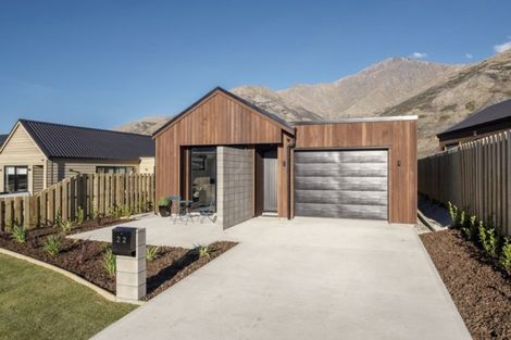 Photo of property in 22 Huxley Place, Lake Hayes, Queenstown, 9304