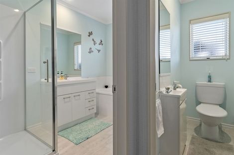 Photo of property in 619 Grenada Street, Papamoa Beach, Papamoa, 3118