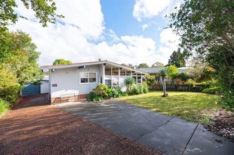Photo of property in 61 La Rosa Street, Green Bay, Auckland, 0604