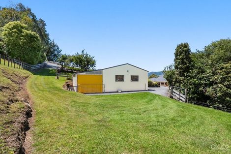 Photo of property in 8a Garrett Place, Riverstone Terraces, Upper Hutt, 5018