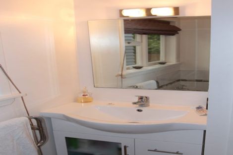 Photo of property in 1/18 Limmer Place, Browns Bay, Auckland, 0632