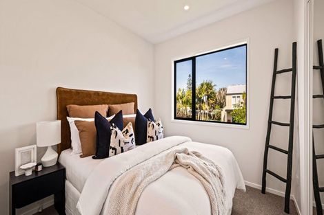 Photo of property in 7/721 Te Atatu Road, Te Atatu Peninsula, Auckland, 0610