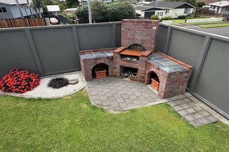 Photo of property in 49 Glamis Avenue, Bell Block, New Plymouth, 4312