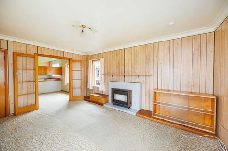 Photo of property in 11 Bartholomew Road, Levin, 5510