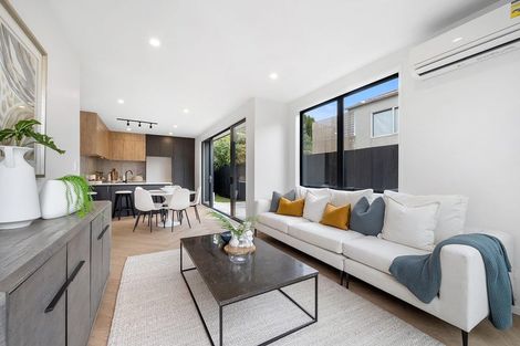 Photo of property in 7/8 Bennett Road, Pakuranga, Auckland, 2010