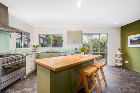 Photo of property in 3 Vista Grove, Kelson, Lower Hutt, 5010