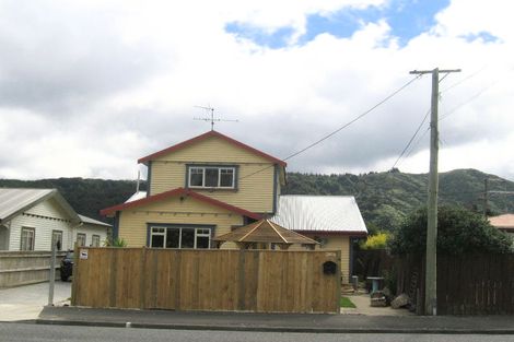 Photo of property in 15 Mcparland Street, Ebdentown, Upper Hutt, 5018